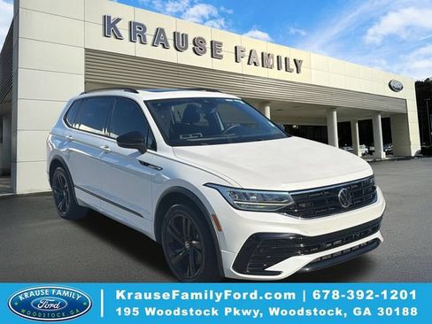 Used 2023 Volkswagen Tiguan SE R-Line FWD image 1