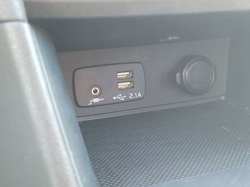 Used 2023 Subaru Crosstrek 2.0i Premium image 30