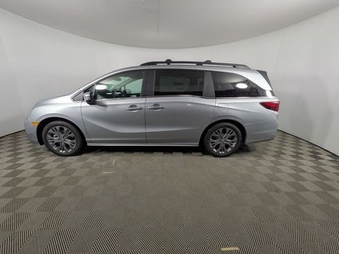 New 2026 Honda Odyssey Touring image 25