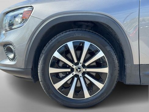 Certified 2022 Mercedes-Benz GLB 250 4MATIC w/ Premium Package Lite image 10