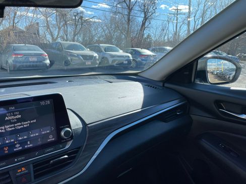 Used 2025 Nissan Altima 2.5 SV image 34