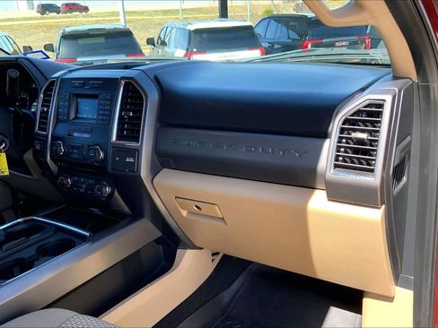 Used 2017 Ford F250 XLT w/ Snow Plow Prep Package image 19