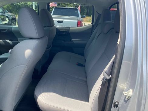 Used 2020 Toyota Tacoma SR AWD/4WD image 8