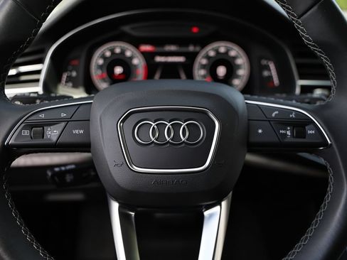 Used 2023 Audi Q8 Premium Plus w/ Premium Plus Package AWD/4WD image 32
