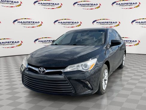 Used 2017 Toyota Camry LE image 1