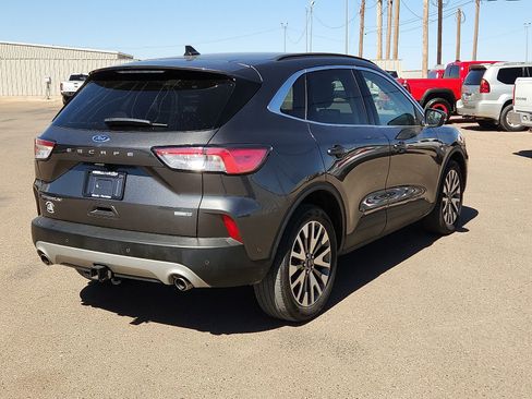 Used 2020 Ford Escape Titanium AWD/4WD image 4