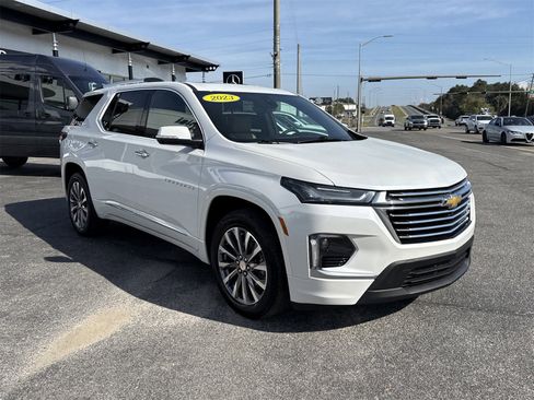 Used 2023 Chevrolet Traverse Premier image 7