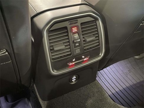 New 2026 Porsche Macan S image 25