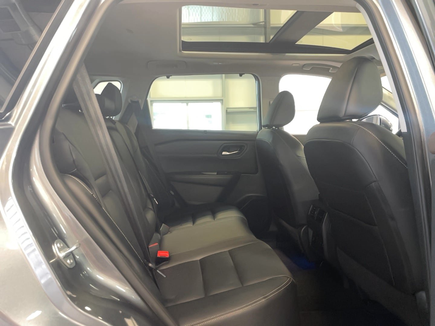 Used 2023 Nissan Rogue SL w/ SL Premium Package AWD/4WD image 7