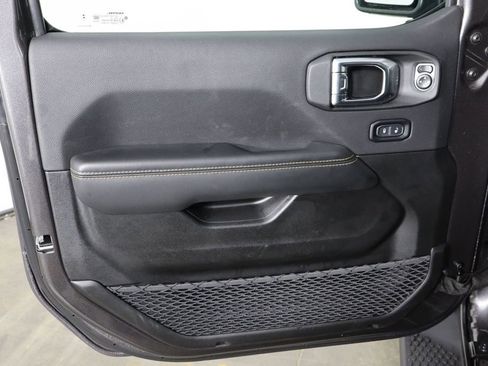 Used 2025 Jeep Wrangler Unlimited Sahara image 20