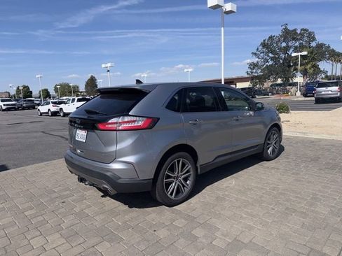 Used 2023 Ford Edge Titanium w/ Class II Trailer Tow Package AWD/4WD image 3