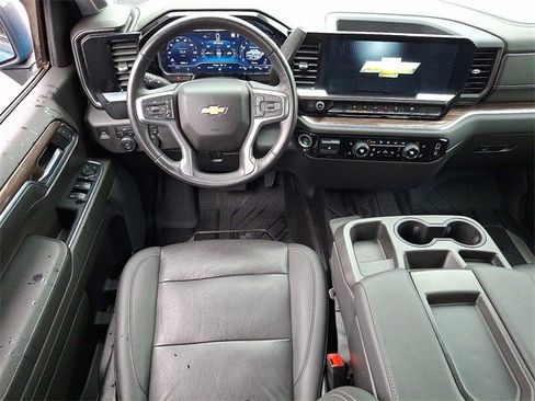 Certified 2022 Chevrolet Silverado 1500 LT w/ All Star Edition Plus image 11