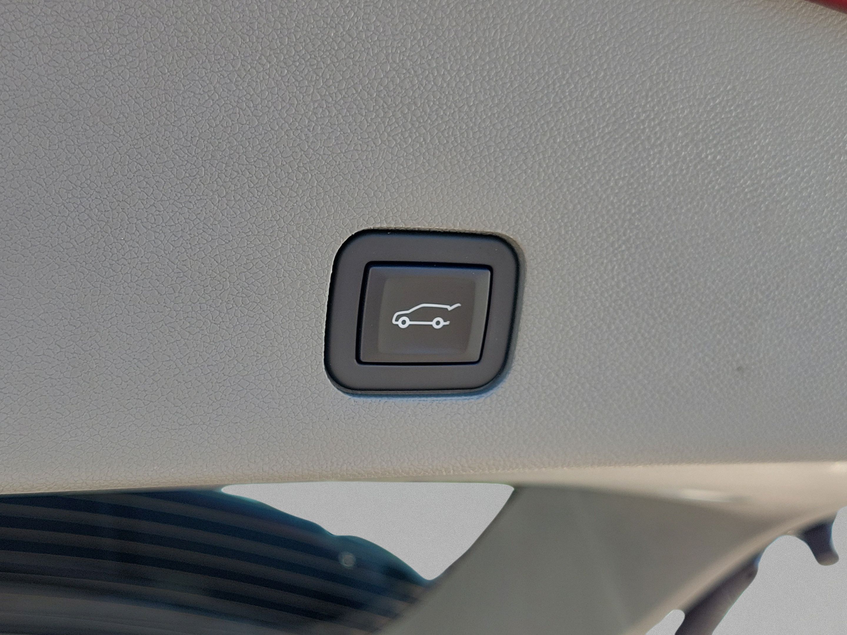 Used 2024 Cadillac XT6 Premium Luxury FWD image 7