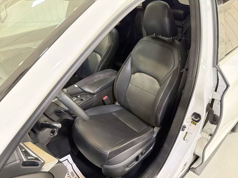 Used 2019 INFINITI QX50 Essential w/ Sensory Package FWD image 10