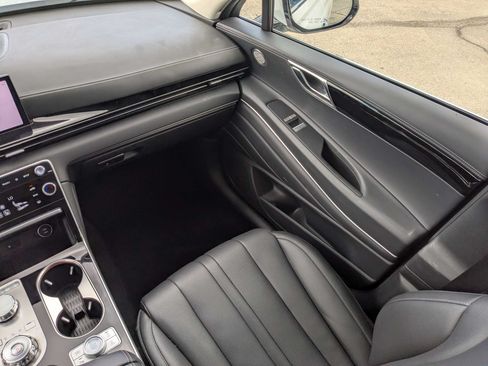 Used 2025 Genesis GV80 2.5T Standard AWD/4WD image 19