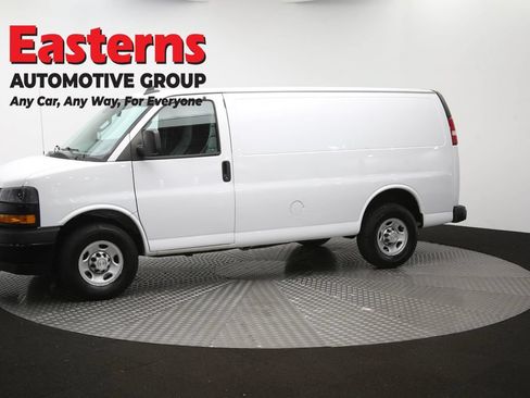 Used 2020 Chevrolet Express 3500 w/ Driver Convenience Package RWD image 55
