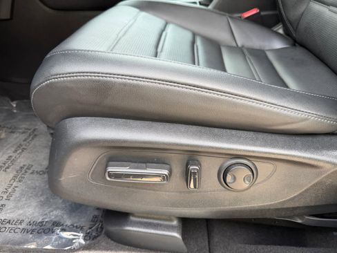 Used 2025 Honda CR-V EX-L image 13