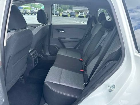 Used 2021 Nissan Rogue SV AWD/4WD image 7