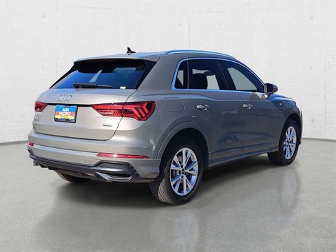 Used 2022 Audi Q3 2.0T Premium w/ Convenience Package image 5