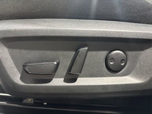 Used 2021 Nissan Rogue SV image 36