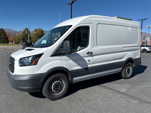 Used 2018 Ford Transit 250 130 Medium Roof image 4
