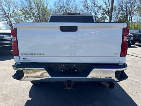 Used 2024 Chevrolet Silverado 2500 LT AWD/4WD image 4