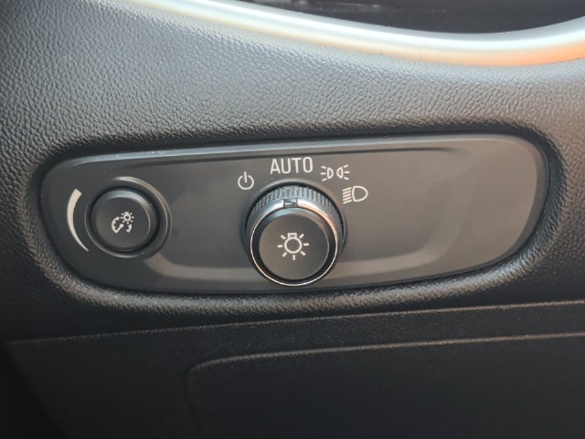 Used 2023 Chevrolet Malibu LT FWD image 26
