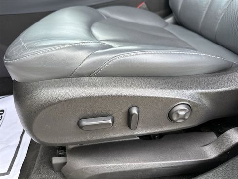 Used 2020 Buick Envision Premium image 12