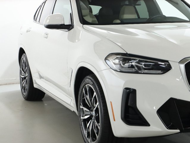Used 2024 BMW X4 xDrive30i w/ M Sport Package AWD/4WD image 12