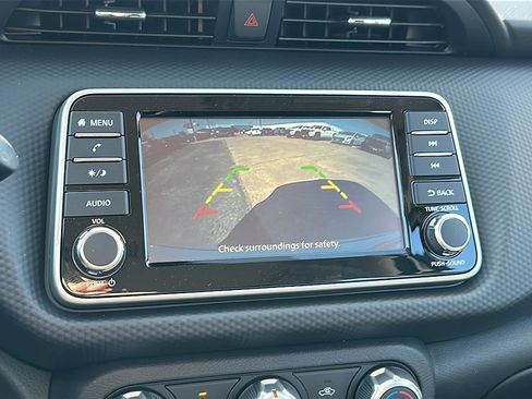 New 2025 Nissan Kicks Play S image 22