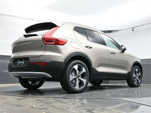 New 2024 Volvo XC40 B5 Plus w/ Protection Package Premier image 29