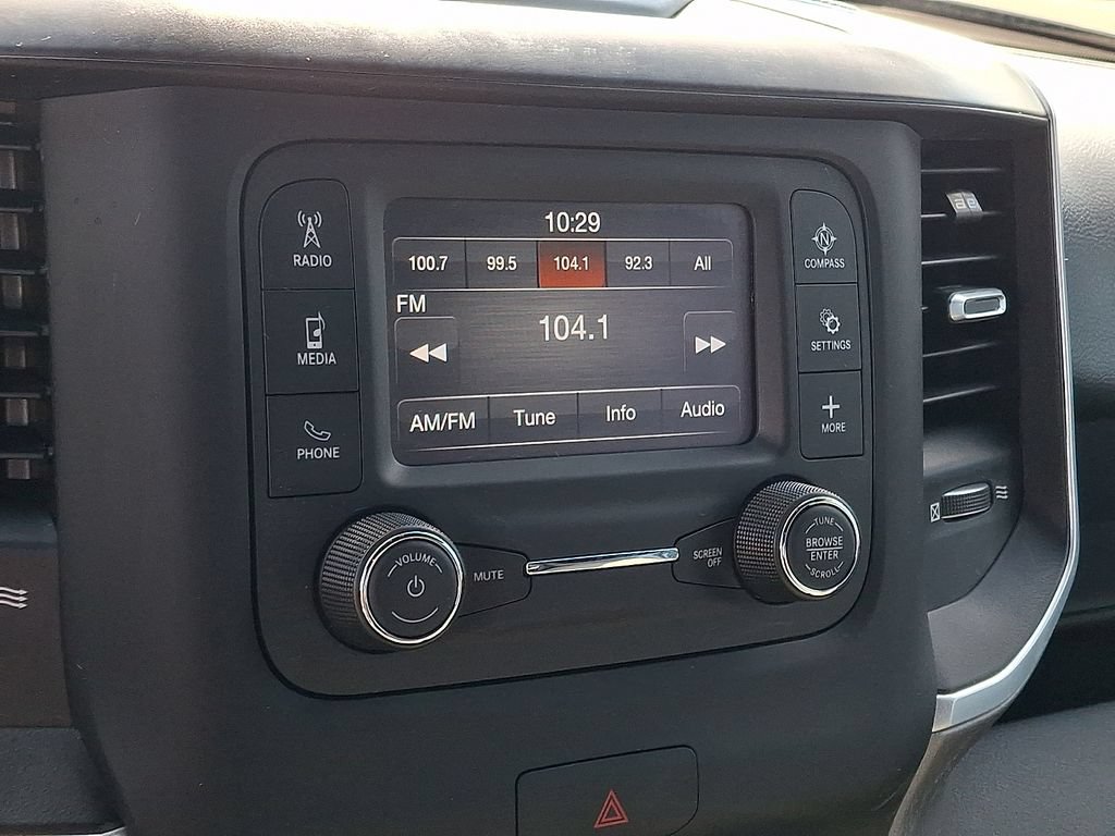 Used 2022 RAM 1500 Big Horn AWD/4WD image 3