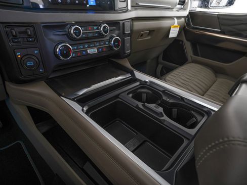 Used 2026 Ford F450 Platinum w/ Platinum Plus Package image 21