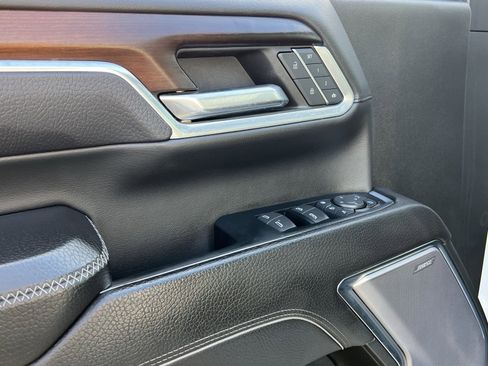 Used 2024 GMC Sierra 3500 Denali w/ Denali Reserve Package image 15