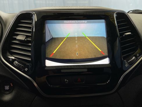 Certified 2019 Jeep Cherokee Limited image 19