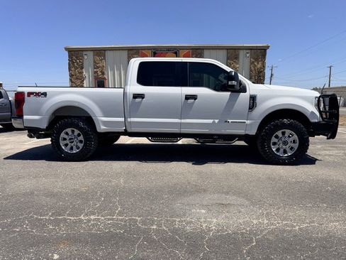 Used 2021 Ford F250 XLT w/ FX4 Off-Road Package AWD/4WD image 2