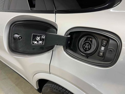 Used 2020 Porsche Cayenne E-Hybrid AWD/4WD image 13