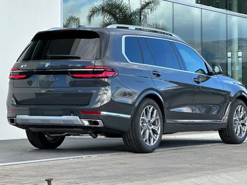 New 2026 BMW X7 xDrive40i w/ Premium Package AWD/4WD image 3