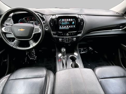 Used 2018 Chevrolet Traverse LT FWD image 15
