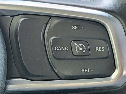 Certified 2022 Jeep Wrangler Unlimited Sahara image 34