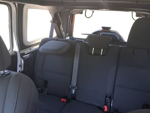 Used 2022 Jeep Wrangler Unlimited Sport AWD/4WD image 16