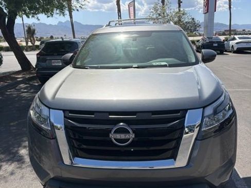 Used 2022 Nissan Pathfinder SL w/ SL Premium Package FWD image 1