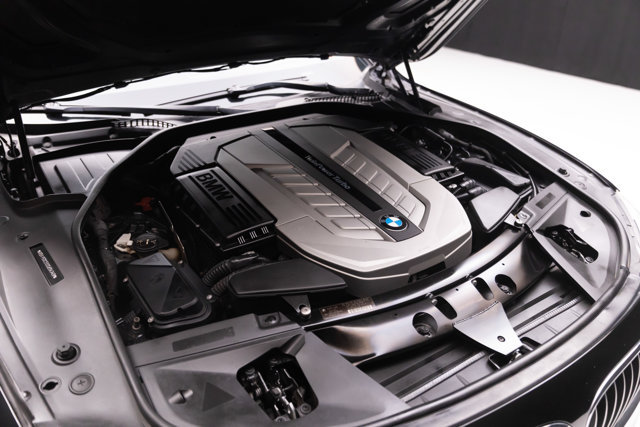 Used 2013 BMW 760Li RWD image 35