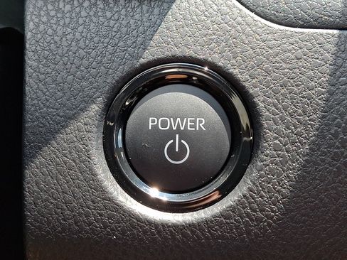 Used 2026 Toyota Camry SE FWD image 22