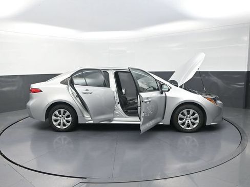 Used 2024 Toyota Corolla LE FWD image 45