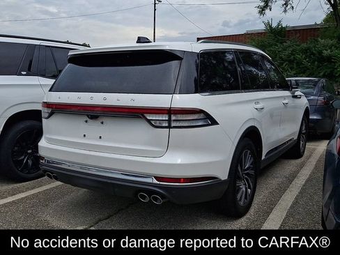 Used 2025 Lincoln Aviator AWD image 3
