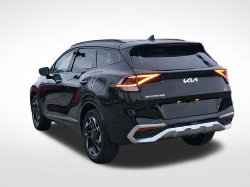 Used 2025 Kia Sportage SX image 13