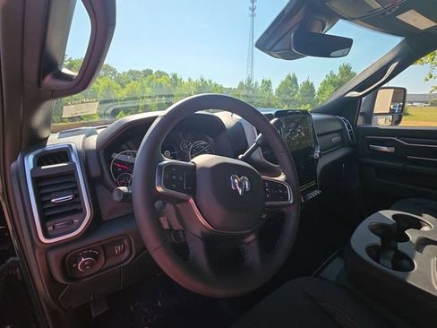 Used 2026 RAM 2500 Big Horn AWD/4WD image 17