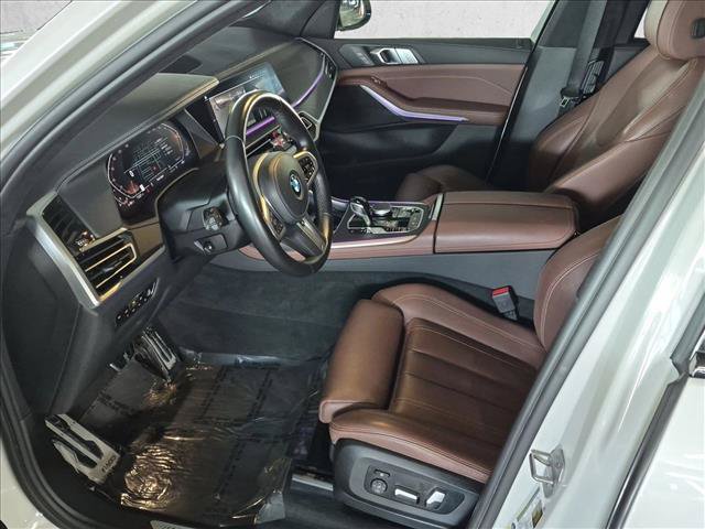 Used 2022 BMW X7 xDrive40i w/ M Sport Package AWD/4WD image 17