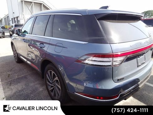 Used 2026 Lincoln Aviator AWD image 4